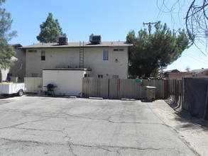 6 Plex NE of Bakersfield in Bakersfield, CA - Building Photo - Building Photo