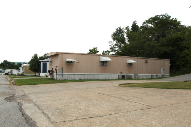 123-141 Grant Line Ctr in New Albany, IN - Building Photo - Building Photo