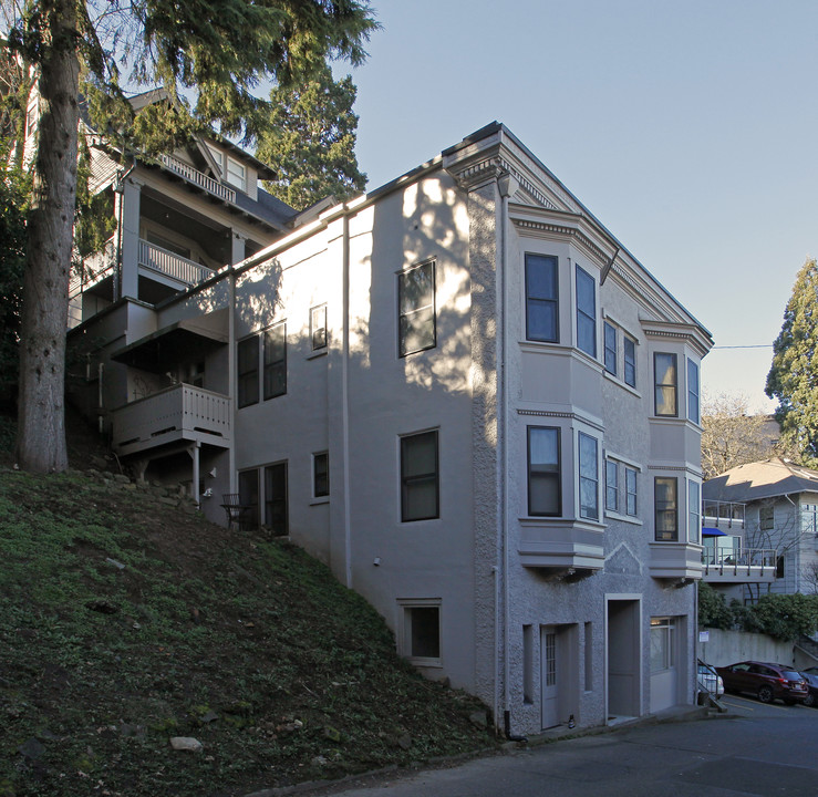 The Cedar Hill in Portland, OR - Building Photo