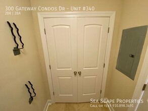 300 Gateway Condos Dr in Surf City, NC - Building Photo - Building Photo