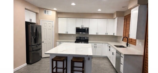 37353 Rutland St in Indio, CA - Foto de edificio - Building Photo