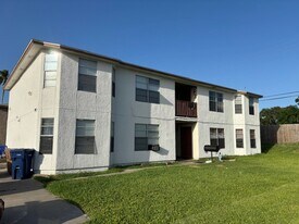 825 Quetzal St in Corpus Christi, TX - Building Photo