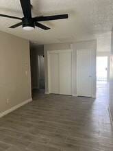 9401 Thistlewood Ct in Bakersfield, CA - Building Photo - Building Photo