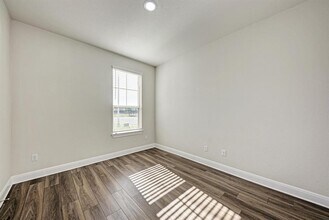 120 Snowy Plover Ln in Leander, TX - Building Photo - Building Photo