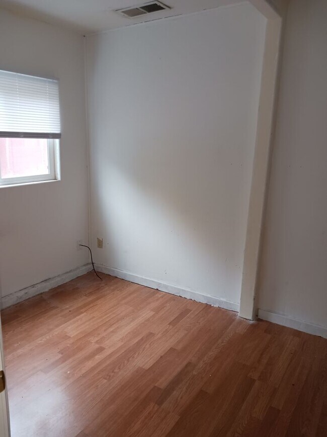 1609 N Albany St, Unit 8 in La Grande, OR - Building Photo - Building Photo