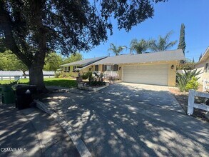 22359 Lanark St in Los Angeles, CA - Building Photo - Building Photo