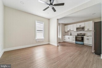 5712 Lena St in Philadelphia, PA - Building Photo - Building Photo