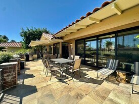 222 Serena Dr in Palm Desert, CA - Building Photo