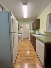 1339 N Columbus Ave, Unit 210 in Glendale, CA - Building Photo - Building Photo