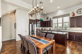 2318 Hutchins St in Houston, TX - Building Photo - Building Photo