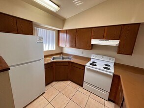 1417-1417 N El Rio Dr, Unit 1417 N El Rio Dr in Tucson, AZ - Building Photo - Building Photo