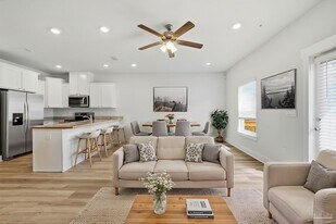9422 Nature Crk Ln in Bellview, FL - Building Photo
