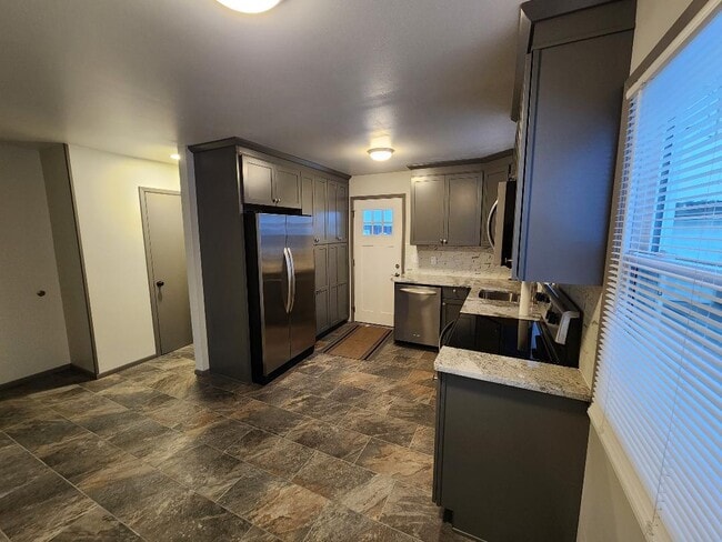 6641 Hillside Ln photo'
