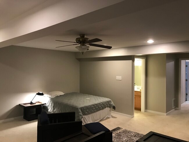 8756 Springwater Dr in Richmond, VA - Building Photo - Building Photo