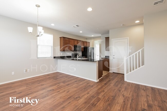 661 Swift Eagle Ave in Henderson, NV - Foto de edificio - Building Photo