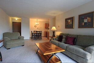 Meadow Wood in Lincoln, NE - Building Photo