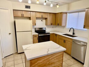 1500 Bay Area Blvd in Houston, TX - Building Photo - Building Photo