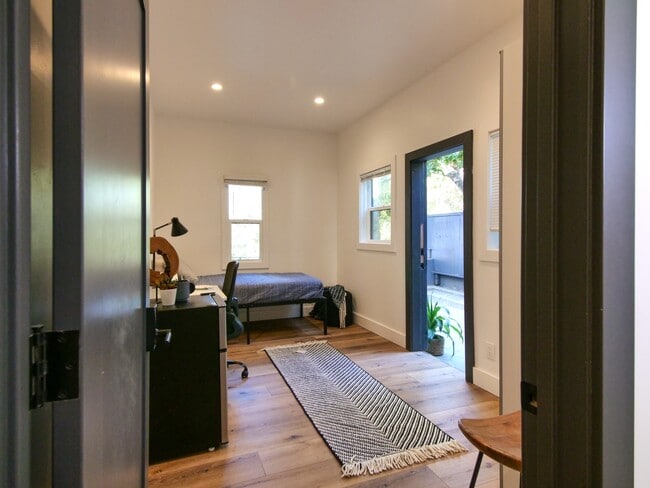 2425 Prospect in Berkeley, CA - Foto de edificio - Building Photo
