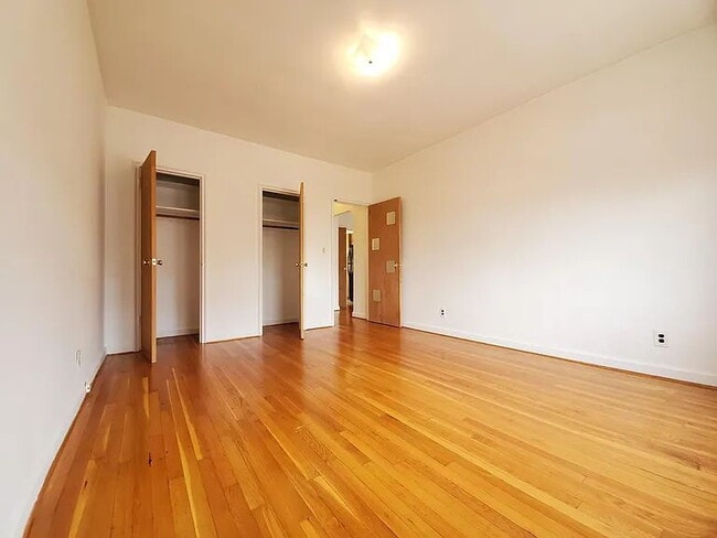 property at 1110A Lydig Ave