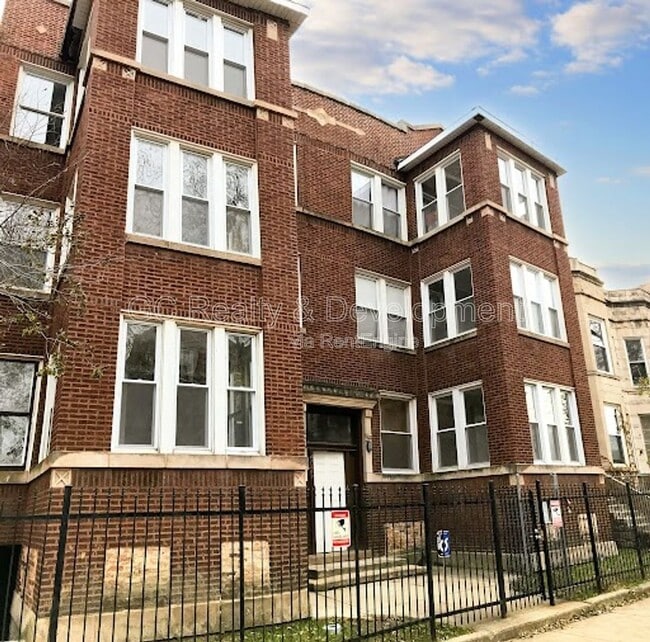 property at 6031 S Eberhart Ave