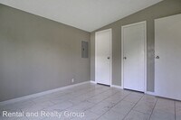 2800 Sanders Rd photo'