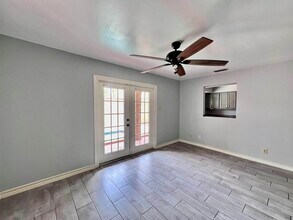 207 Martingale in Laredo, TX - Building Photo - Building Photo