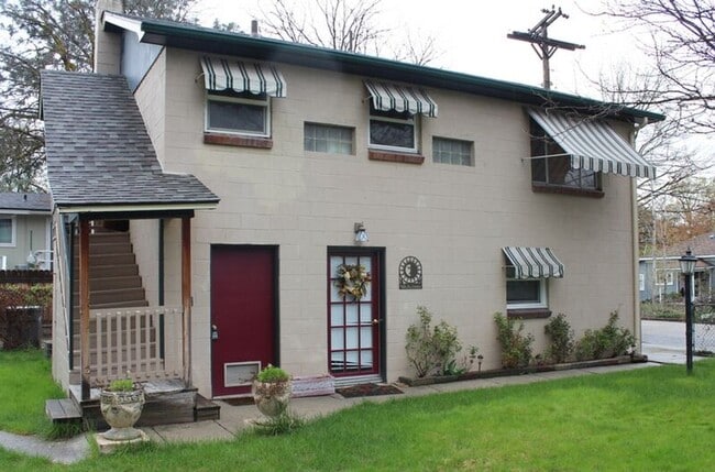 property at 2720 W Heron St