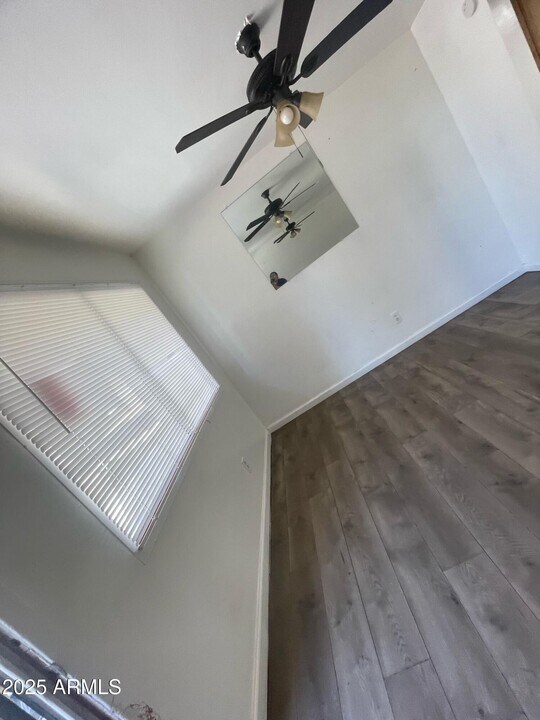 2698 N 43rd Ave in Phoenix, AZ - Building Photo