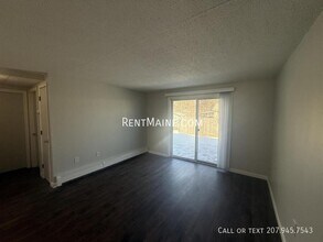 385 Pine St in Bangor, ME - Building Photo - Building Photo