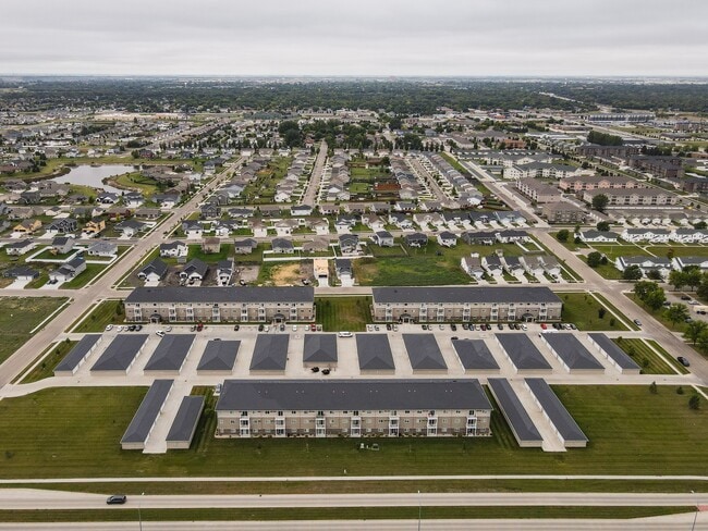 Summit Ridge in Moorhead, MN - Foto de edificio - Building Photo