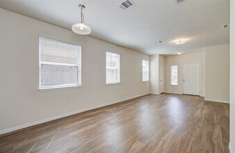 10410 Solitude Way in Houston, TX - Building Photo - Building Photo