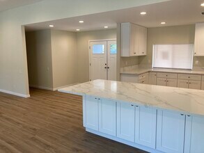 20333 Germain St in Chatsworth, CA - Building Photo - Building Photo