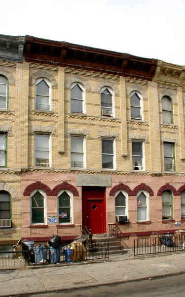 1341 Hancock Street Apartments