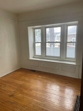 400 Washington Ave, Unit LOWR in Holland, MI - Building Photo - Building Photo