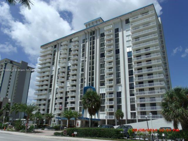 1500 S Ocean Dr in Hollywood, FL - Building Photo