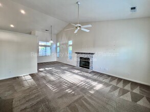 8622 N Heartland Way in Fresno, CA - Building Photo - Building Photo