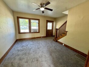 410 15th Ave in Moline, IL - Building Photo - Building Photo