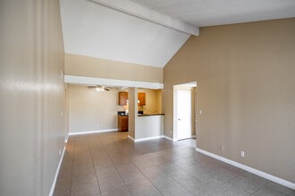Lincoln Villas Apartment Homes in Anaheim, CA - Building Photo - Interior Photo