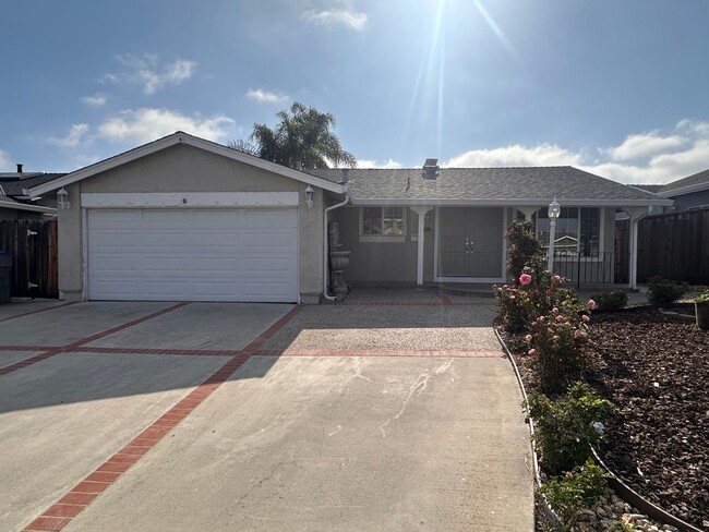 property at 3034 Remington Ct