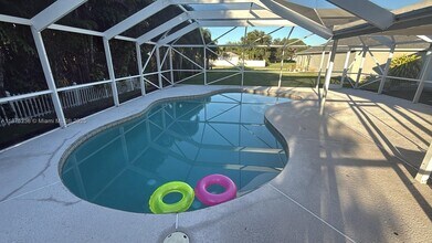 397 SE Huron Terrace in Port St. Lucie, FL - Building Photo - Building Photo