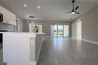 3339 NE 13th Ave in Cape Coral, FL - Building Photo - Building Photo