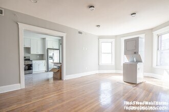 190 Kelton St, Unit 3 in Boston, MA - Foto de edificio - Building Photo