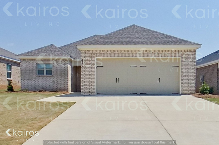 629 June St in Prattville, AL - Building Photo