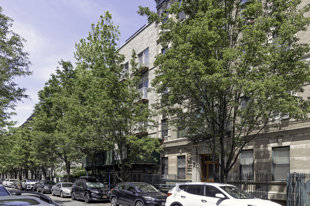 The Alameda in New York, NY - Foto de edificio