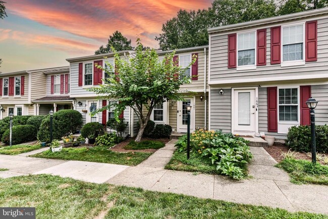 property at 1661 Fieldthorn Dr