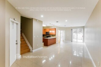 7663 N Southwood Cir in Davie, FL - Building Photo - Building Photo