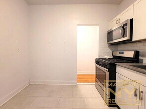 25-74-74 33rd St in Queens, NY - Building Photo - Building Photo