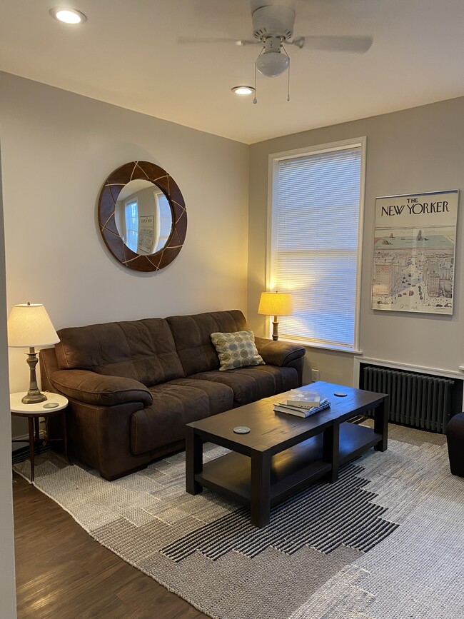 346 Bushkill St, Unit # 1-Furnished