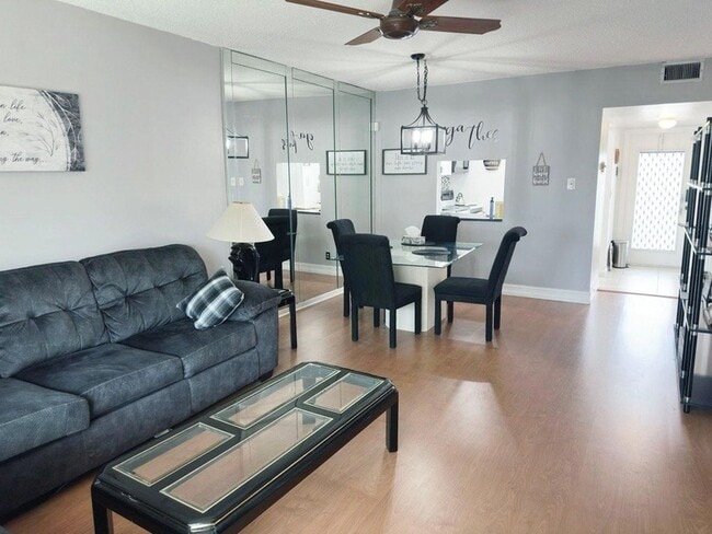 7505 NW 5th Pl, Unit 203 in Margate, FL - Building Photo - Building Photo