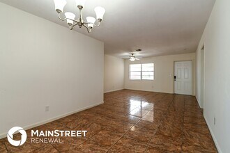 2155 Tropic Ave in Ft. Myers, FL - Building Photo - Building Photo